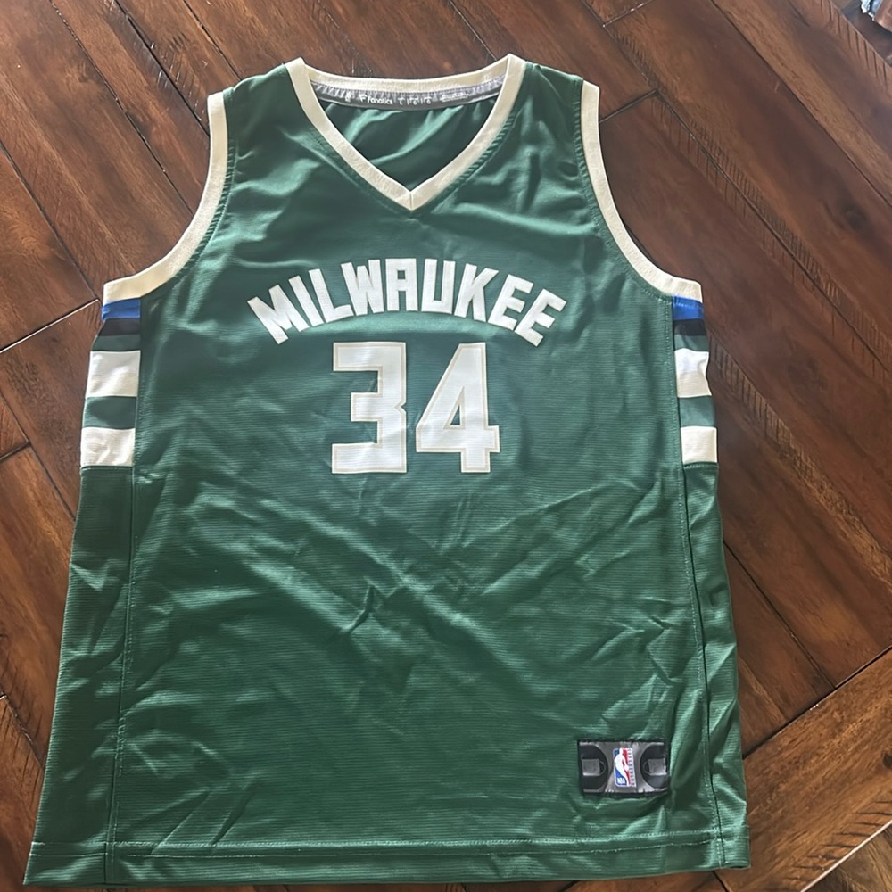 Milwaukee Bucks Giannis Jersey youth L from Fanatics